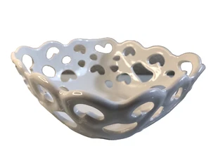 "Tavoli Galleria Quadrato Cuore Bianco Tagliato Porcellana Cesto/Ciotola 8""X3" - Foto 1 di 10