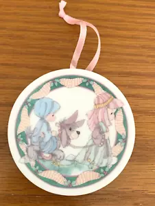 Precious Moments Ornament 1993 Mini Plate Ornament Oh Little Town Of Bethlehem - Picture 1 of 6