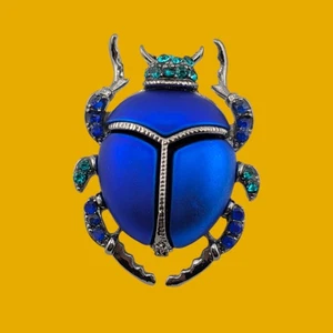 Broche escarabajo escarabajo escarabajo vidrio azul iridiscente pin insecto Ra egipcio R1 - Imagen 1 de 6