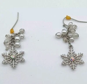 Silver Tone Snowflake Dangle Drop Pierced Hook Earrings-Faux Pearls - Picture 1 of 3