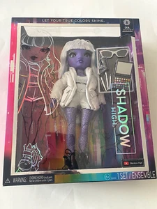 **NEU** Regenbogen High Shadow High Dia Mante - lila Modepuppe - Bild 1 von 4