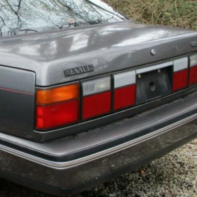 Luz de marcha atrás trasera izquierda Renault - Eagle Medallion Sedán, 1988, 1989 Foto 1 de 4