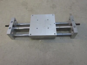 PHD C Series Linear Slide Table CBU04-1x6xQ - Imagen 1 de 3