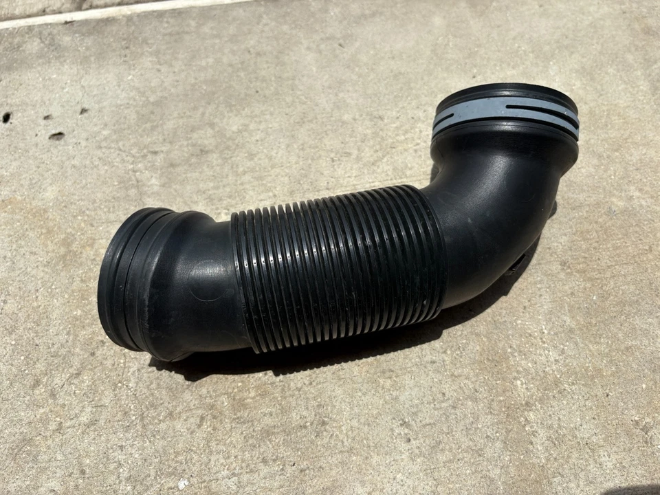 2015-2018 Audi Q3 QUATTRO 2.0L, 17-18 Tiguan AIR CLEANER INTAKE HOSE TUBE, OEM Foto 1 de 3