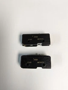 (QUANTITY 2) HONEYWELL MICRO SWITCH 9BS1 PIN PLUNGER SNAP ACTION LIMIT SWITCH - Picture 1 of 4
