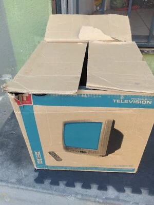 TRUTECH 13"  TV Color Television Model DW13TT No Remote - Image 1 of 4
