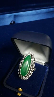 Anello con giada verde in argento 925-Ring with green jade in 925 silver - Immagine 1 di 4