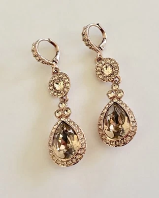 Pendientes colgantes dobles de cristal en forma de pera tono oro rosa GIVENCHY Foto 1 de 3
