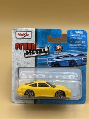 2017 MAISTO FRESH METAL YELLOW  PORSCHE CARRERA 911 4S 1:64 DIECAST - Image 1 of 4