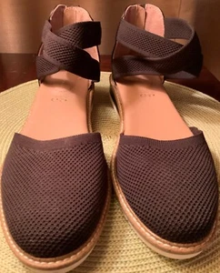 KELLY & KATIE Size 11 B Black Fabric Wedge Shoes Back Zip Elastic Ankle Straps - Picture 1 of 10