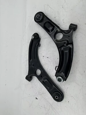 Pair of Front Lower Arm W/ Ball Joint For 2011-2014 Hyundai Elantra. - Image 1 of 4