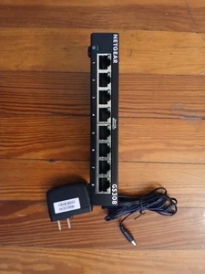 NetGear GS308v3 8-portowy niezarządzalny przełącznik Gigabit Ethernet -Świetny stan - Zdjęcie 1 z 4