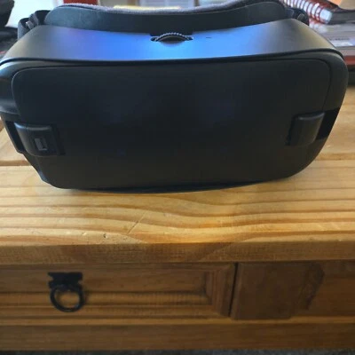 Samsung Gear VR   Oculus - Image 1 of 2