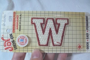 new vintage white red W letter embroidered patch WI badger state university - Imagen 1 de 5