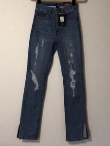 Women’s High Rise Distressed Denim By Fashion Nova. Size 3. Inseam 33”NEW - Picture 1 of 4