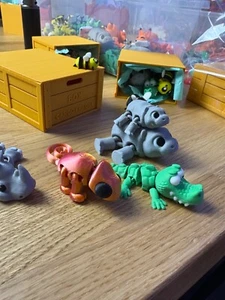 Lindos Animales Selva Caja Articulado Juguete Inquieto - 5 Animales Articulados Surtidos - Imagen 1 de 4