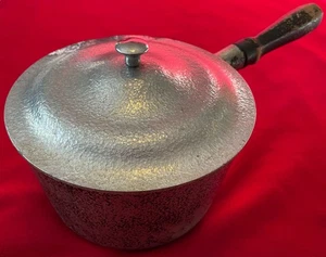 Vintage Hammered Club Aluminum Hammercraft 1.5 Qt Pan with Lid - Picture 1 of 10