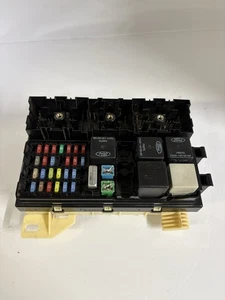 04-05 FORD TAURUS MERCURY SABLE FUSE BOX BCM GEM MODULE MULTIFUNCTION RELAY OEM - Picture 1 of 4