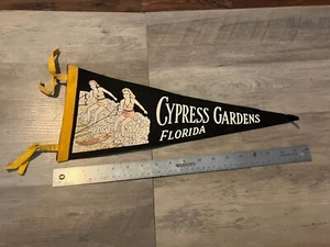 Vintage Filz Wimpel Cypress Gardens Florida Damen Skifahren - Bild 1 von 3