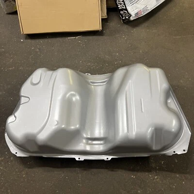 Spectra Premium TO46A Fuel Tank - Image 1 of 4