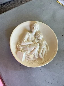 Vintage 1978 MADONNA AND PENSOSA 3-D Wall Plate W/ Metal Plaque #BB 5415 - Picture 1 of 5