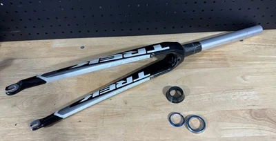 Horquilla delantera Trek Madone carbono cónica negra blanca 2011 Foto 1 de 4