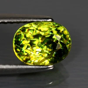 2.01 ct Flashing Oval Cut (8 x 6 mm) Pakistan Green Sphene Natural Gemstone - Picture 1 of 2