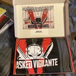V1 MASKED VIGILANTE STREET LEVEL HERO TEE SHIRT 3XL Tyler Kirkham LTD 100 - Bild 1 von 3