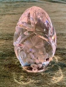 Sullivans Cut Crystal Egg Shaped Paperweight w/ Etched Grape Design 3-1/4" High - Picture 1 of 5