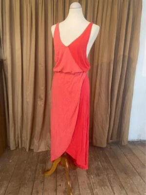 Vestido de Verano Coral Marimekko Foto 1 de 4