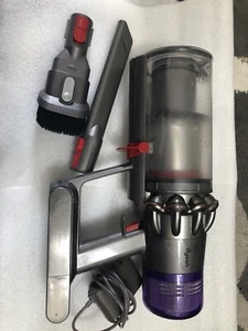 Dyson V11 Torque Drive Cordless Vacuum Cleaner - Handheld And Charger- SV14 - Picture 1 of 9