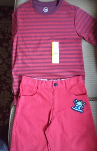 Jungen Outfit, Größe M (8) rot gestreiftes S/Ärmel Oberteil und rote Shorts, NEU - Bild 1 von 7