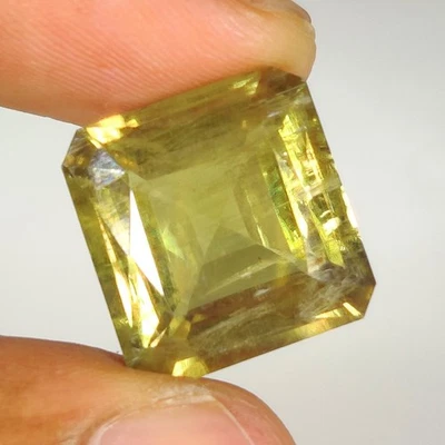 19,58 quilates natural verde amarillento cambio de color raro diáspora corte radiante, Turquía Foto 1 de 2