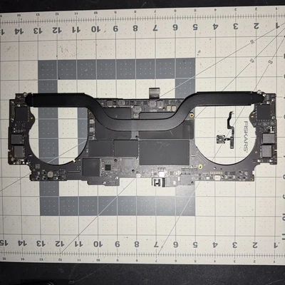 820-01700-A Macbook Pro Apple A2141 Motherboard Logic Board DEAD - Image 1 of 2
