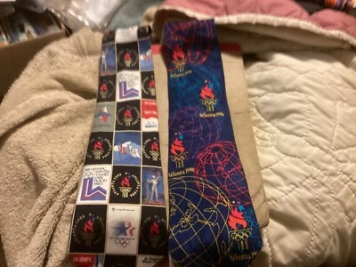 Lote De 2 Pictogramas Corbata Cuello Colección Juegos Olímpicos Atlanta 1996 100% Seda Foto 1 de 4