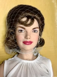NRFB Franklin Mint Jackie Kennedy Doll 50th Anniversary Inaugural Collection - Picture 1 of 6