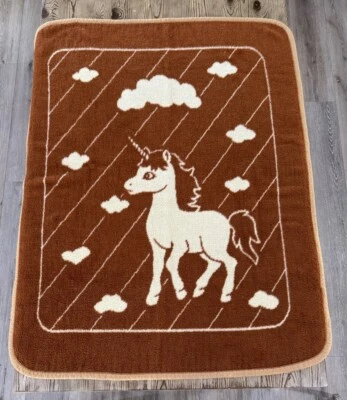 Manta Infantil Vintage Unicornio Arcrílico Bebé Marrón y Crema Reversible 54 x 42 Foto 1 de 4