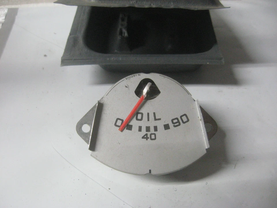 Ford P-Series P100-P500 1957-1972 furgoneta tablero manómetro de presión de aceite b7j-9273-a nos Foto 1 de 2