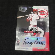 2001 Donruss Signature TradeMarks  Master Series Tony Perez Autograph Reds  