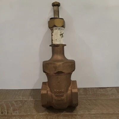 Stockham 1-1/2" Gate Valve Fig. B-144 Bronze 300SWP 1000CWP - Image 1 of 4