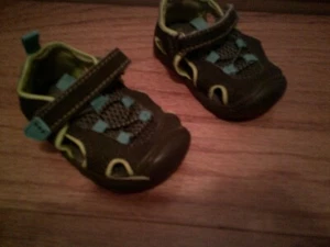 Surprise by Stride Rite Toddler Boy  Sandals Size 4 - Picture 1 of 3