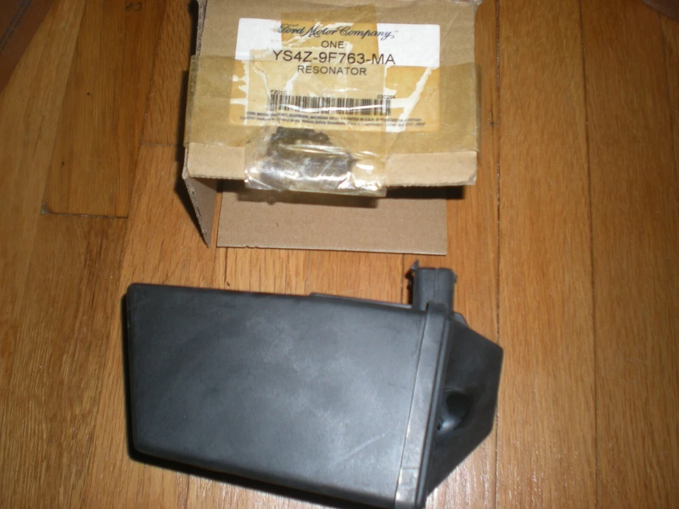 Nuevo resonador de admisión de aire Ford Focus 2000 2001 2002 2003 fabricante de equipos originales YS4Z-9F763-MA Foto 1 de 2