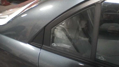 Тонированное вентиляционное стекло задней двери для пассажира 4 цилиндра подходит для 06–10 SONATA 276520 - Изображение 1 из 4