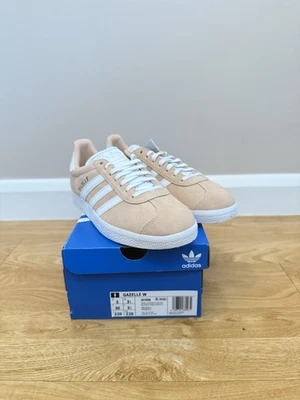 adidas Originals Gazelle Women's Trainers - Halo Blush/White - UK3.5 US4 EU36 - Image 1 of 4