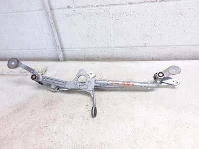 Оригинальная коробка передач стеклоочистителя 2024 BMW X4 - Изображение 1 из 3