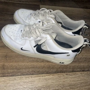 Size 10.5 - Nike Air Force 1 '07 LV8 Overbranding 2018 - AJ7747-100 - Picture 1 of 10