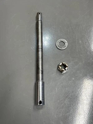 1972 Yamaha R5 R5C 350 eixo da roda dianteira, arruela, porca - Imagem 1 de 4