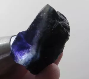 159Ct Natural Purple Fluorite Crystal Specimen Facet Rough Brazil YVZ547 - Picture 1 of 3
