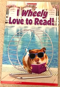 Double Poster: Hamster Wheel Swimming Pool / Rabbit Bunny Beach Sunglasses Book - Imagen 1 de 2