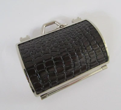 Cartera/Llavero de cocodrilo miniatura Judith Lieber Neiman Marcus, caja de píldoras/baratijas, adorno Foto 1 de 4